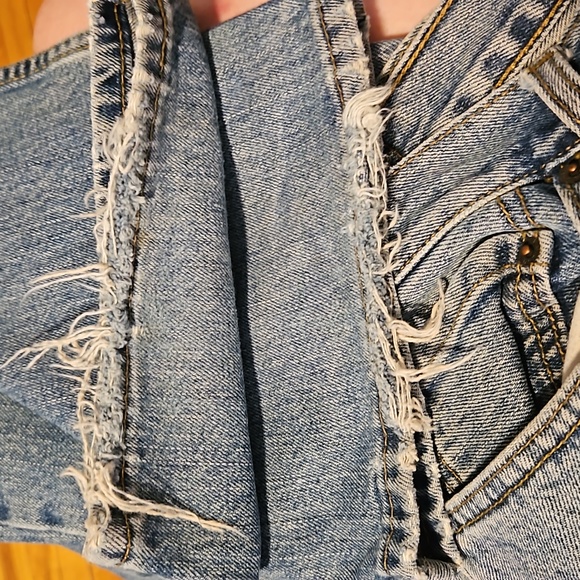 Levi's Denizen Relaxed Fit Denim - Picture 9 of 9